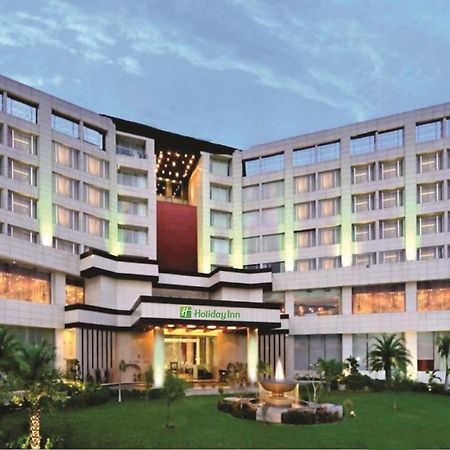 Holiday Inn Chandigarh Panchkula, An Ihg Hotel Exterior photo Holiday Inn, New Delhi