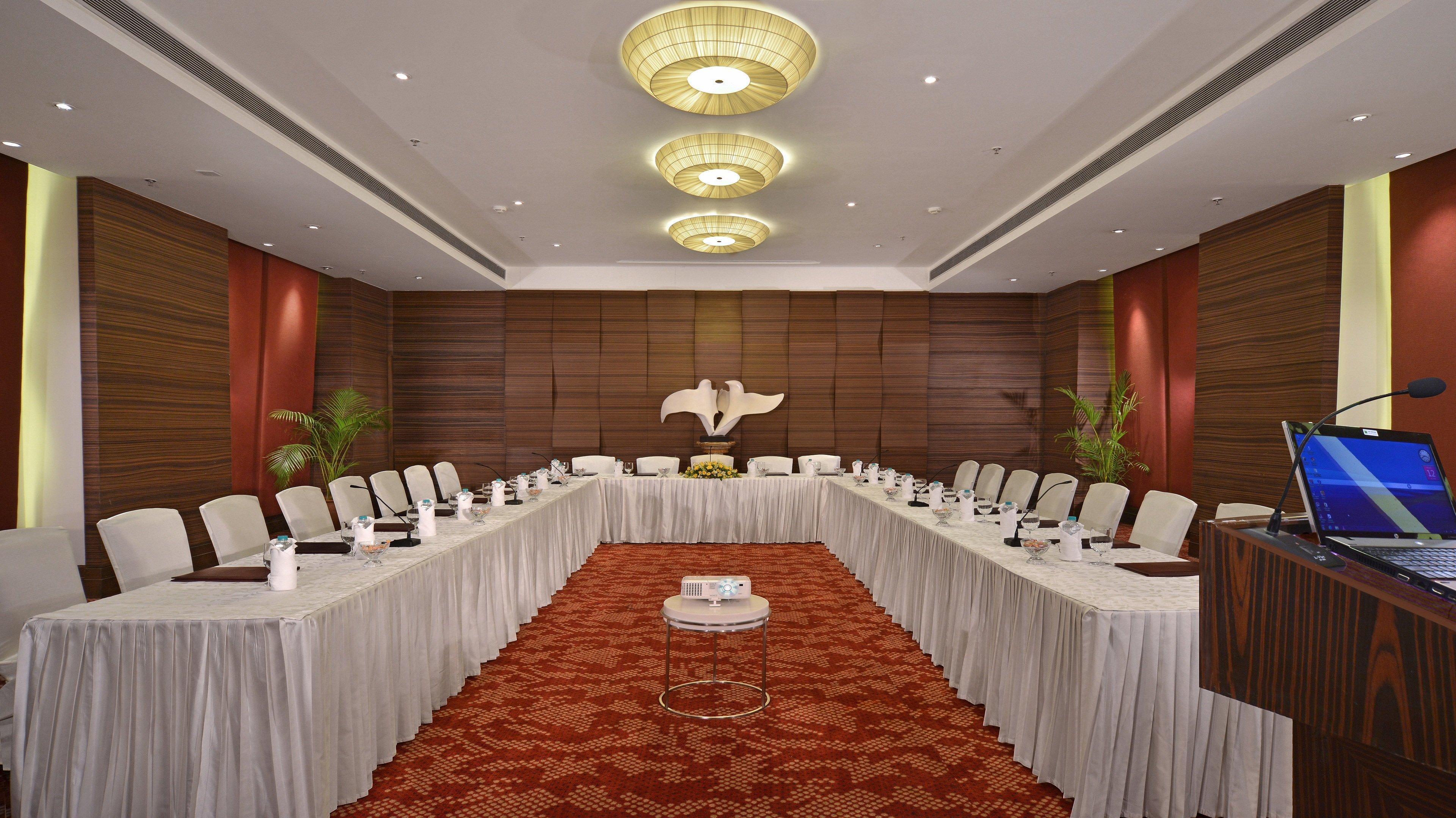 Holiday Inn Chandigarh Panchkula, An Ihg Hotel Exterior photo A meeting room at a hotel