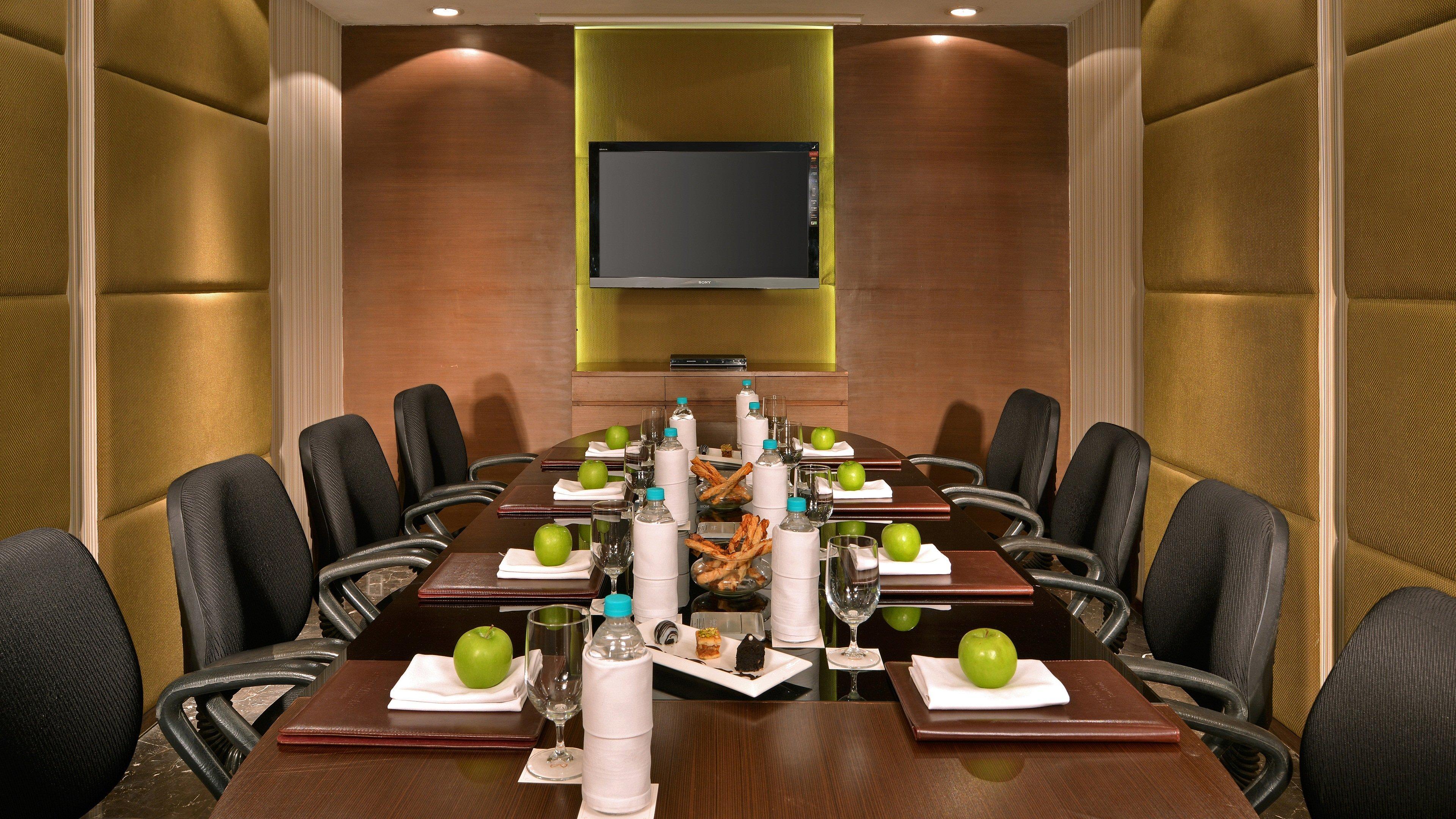 Holiday Inn Chandigarh Panchkula, An Ihg Hotel Exterior photo A meeting room at the hotel